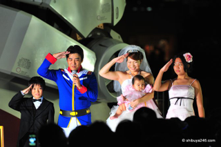 Illustration for article titled This Is What A Gundam Wedding Looks Like